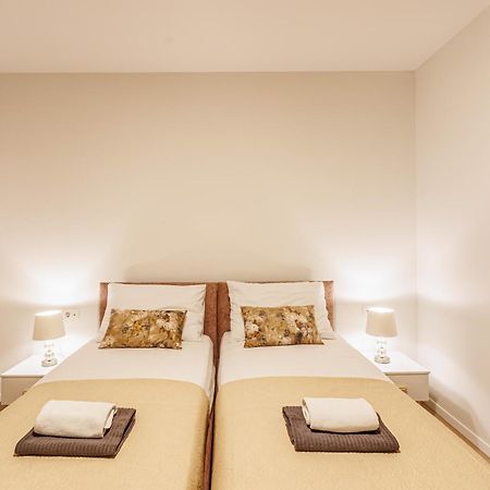 Blue Pearl-Split Town Center Apartament Номер фото